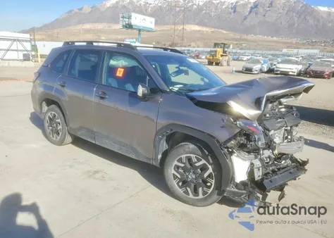 2025 Subaru Forester Premium z USA, uszkodzony, nr VIN JF2SLDDC9SH545311